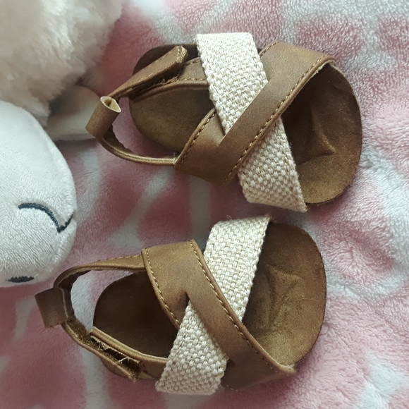 NWOT Baby Girl Brown Sandals - Picture 2 of 6